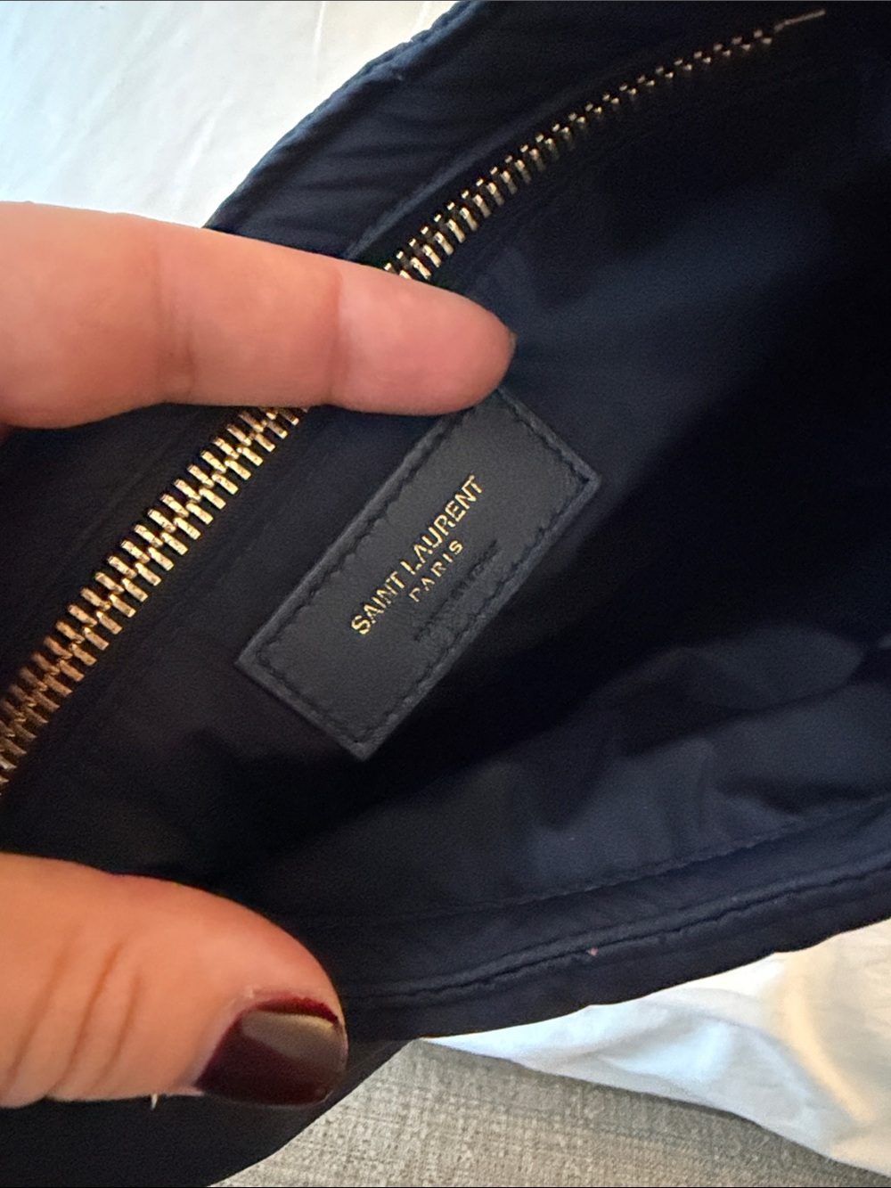 YSL Yves Saint Laurent Nylon Le 5 A 7 Shoulder Bag in Navy with Red Piping - Picture 5 of 17
